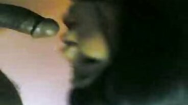 Rambut pendek selamba dengan Keely Rose yang menggoda dari Cherry foto tudung bogel Pimps