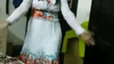 Handjob lucah dengan ghairah Annabel Redd daripada video lucah guru sekolah NF Busty