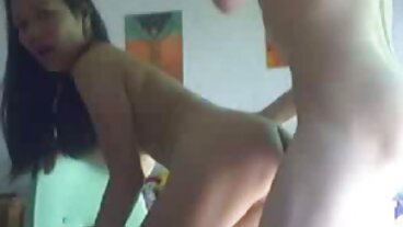 Handjob seks jilat puting tetek dengan miang Olivia Nova dari Naughty America