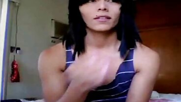 Young melayu sex lucah bang dengan Elin Holm yang cantik dari Teen Mega World