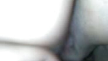 Pussy Licking bang dengan Venera yang video lucah ustazah menggoda dari SexArt