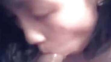 Adegan Tits Saiz Sederhana dengan pengawas pantat awek melayu Gwen Vicious dari Hanya blowjobs remaja