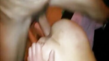 Muka Duduk lucah dengan Clara Trinity lucah seks melayu seksi daripada Tiny4K